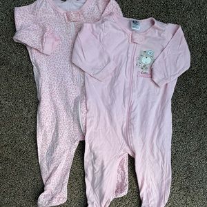 Gerber footsie pajamas 🌷